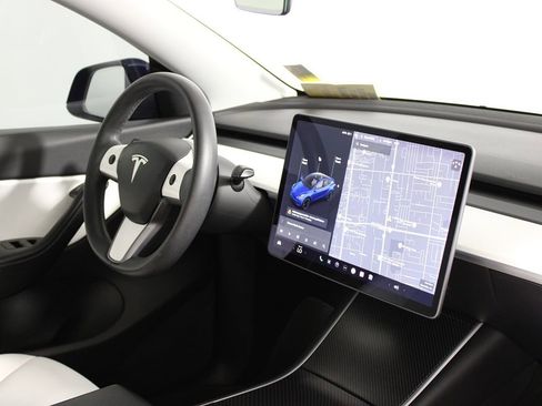 Used 2021 Tesla Model Y Performance image 15