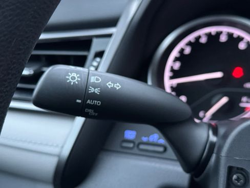 Certified 2022 Toyota Camry LE image 18