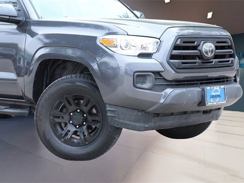 Used 2019 Toyota Tacoma SR image 2