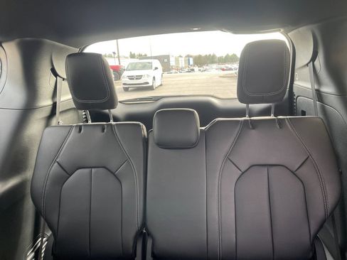 New 2026 Chrysler Pacifica Select image 16