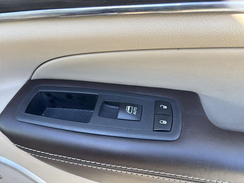 Used 2020 Jeep Grand Cherokee Summit image 8