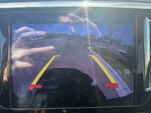 Used 2017 Chrysler Pacifica Touring Plus w/ Tire & Wheel Group image 11