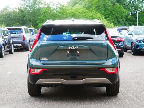 Used 2023 Kia Niro Wind w/ Wind Preserve Package FWD image 6