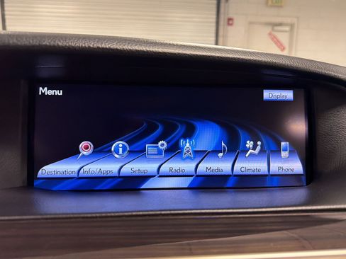 Used 2013 Lexus LS 460 w/ Comfort Pkg RWD image 19