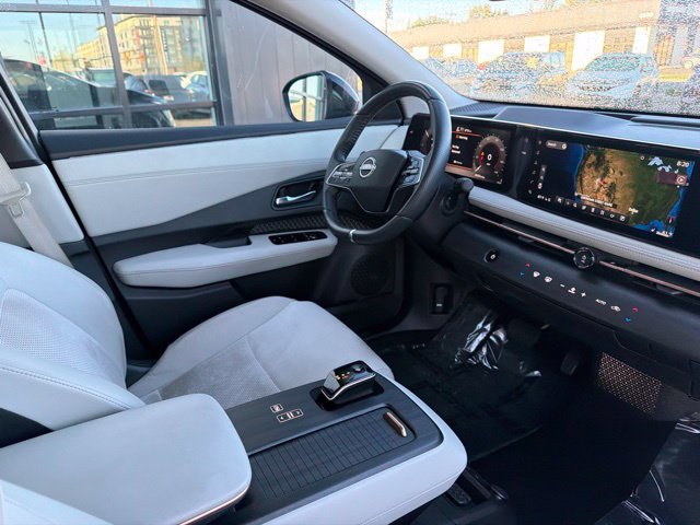 Used 2023 Nissan Ariya AWD image 11