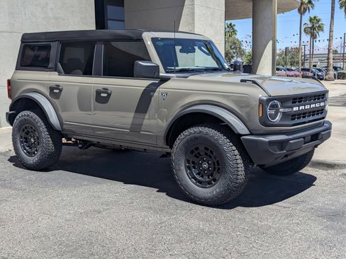 New 2026 Ford Bronco 4-Door w/ Sasquatch Package AWD/4WD image 1