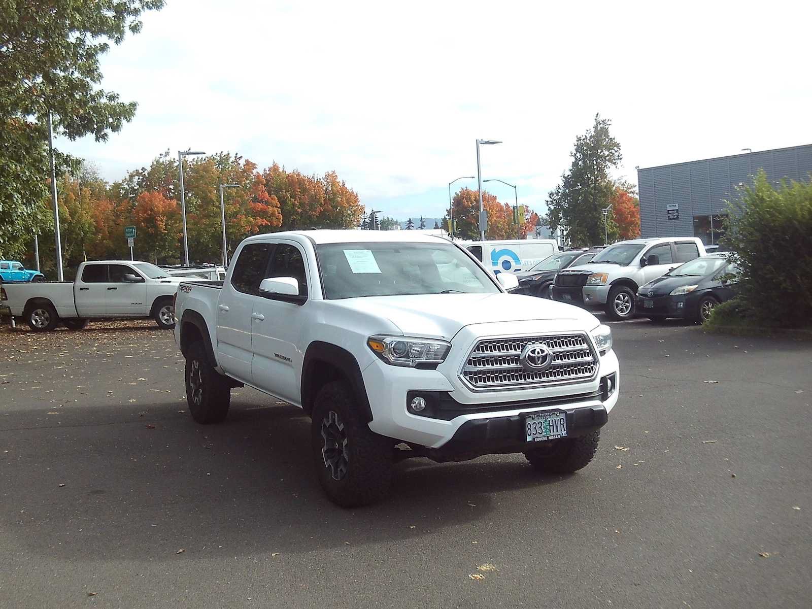 Used 2016 Toyota Tacoma TRD Off-Road w/ Towing Package AWD/4WD image 7