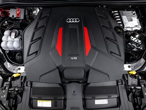 New 2026 Audi SQ7 Prestige image 25