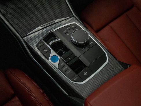 Used 2025 BMW i4 eDrive40 w/ Driving Assistance Package image 23