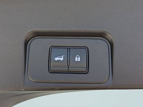 Used 2024 Nissan Rogue SV FWD image 14