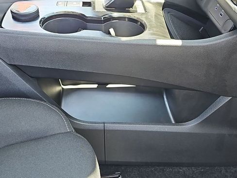 Used 2023 Nissan Rogue S AWD/4WD image 20