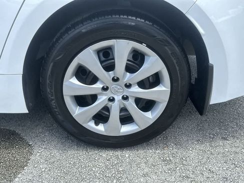 Used 2024 Toyota Corolla LE FWD image 10