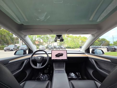 Used 2023 Tesla Model Y Long Range AWD/4WD image 25