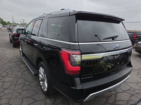 Used 2019 Ford Expedition Platinum AWD/4WD image 2