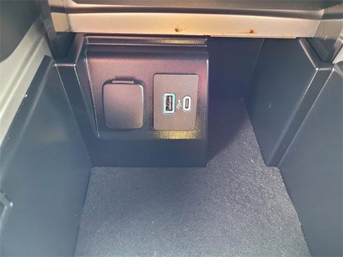 Certified 2023 Ford Explorer XLT w/ Equipment Group 202A image 18