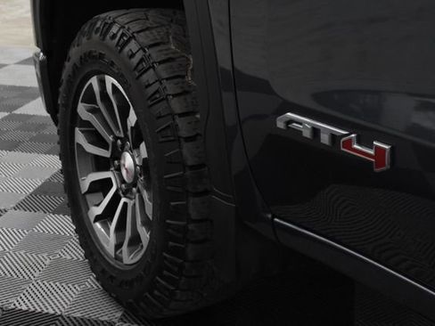 Used 2021 GMC Sierra 1500 AT4 w/ AT4 Value Package image 9