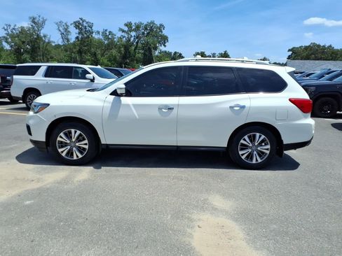 Used 2020 Nissan Pathfinder SL FWD image 4