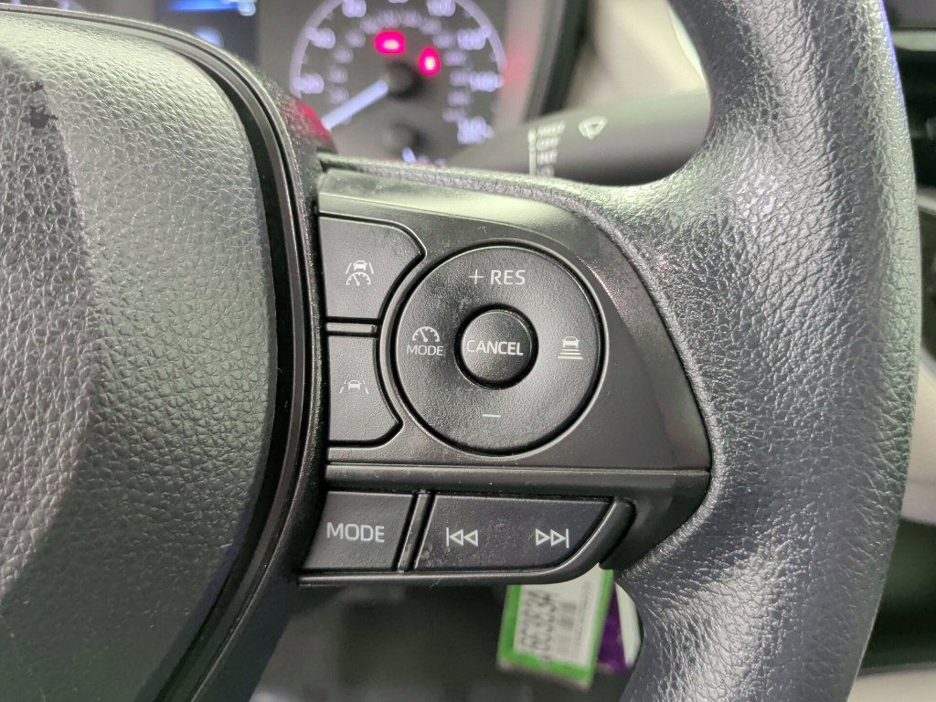Used 2024 Toyota Corolla LE FWD image 31
