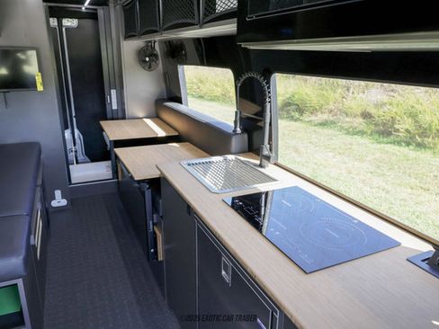 Used 2025 Mercedes-Benz Sprinter 2500 image 49