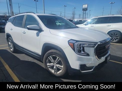 Used 2023 GMC Terrain SLE w/ Driver Convenience Package image 1
