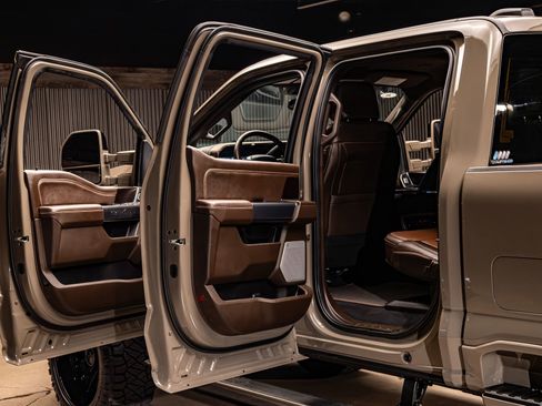 Used 2026 Ford F250 King Ranch w/ Chrome Package image 32