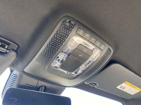 Certified 2025 Mercedes-Benz GLB 250 image 33