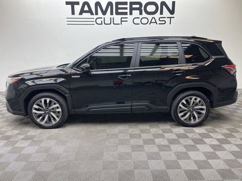 Used 2025 Subaru Forester Touring AWD/4WD image 6