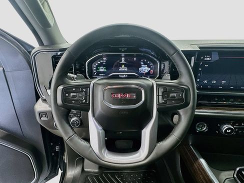 Used 2024 GMC Sierra 1500 Elevation w/ X31 Off-Road Package AWD/4WD image 12