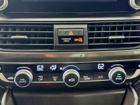 Used 2019 Honda Accord Sport image 18