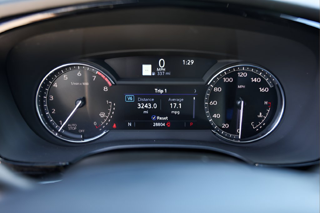 Used 2025 Cadillac XT6 Premium Luxury FWD image 11