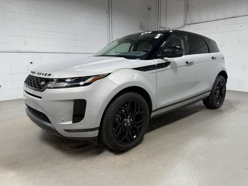 Used 2022 Land Rover Range Rover Evoque SE image 1