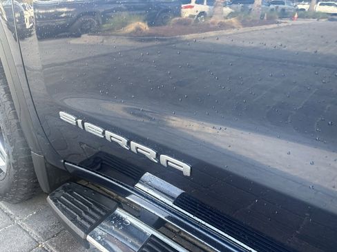 Used 2023 GMC Sierra 1500 SLT w/ SLT Premium Plus Package image 11