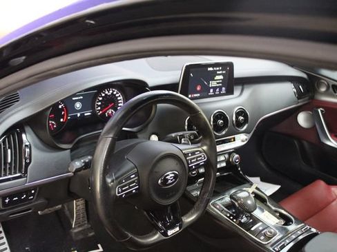 Used 2020 Kia Stinger GT2 image 14