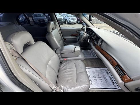 Used 2002 Buick Le Sabre Custom w/ Prestige Pkg FWD image 12