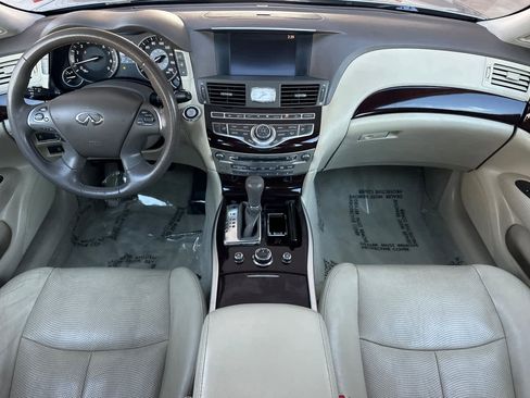 Used 2012 INFINITI M37 w/ Premium Pkg image 3