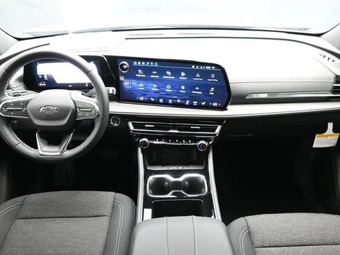 New 2026 Chevrolet Traverse LT w/ Midnight/Sport Edition FWD image 24