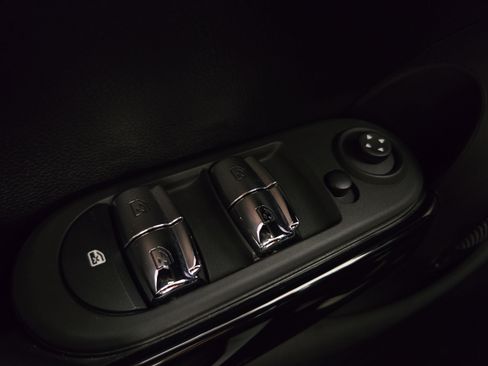 Used 2023 MINI Cooper 4-Door Hardtop FWD image 27