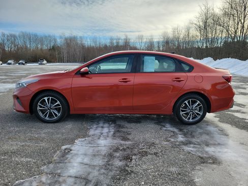 Used 2023 Kia Forte LXS image 8