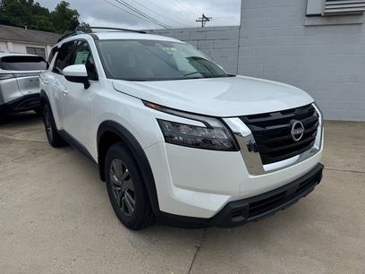 New 2025 Nissan Pathfinder SV