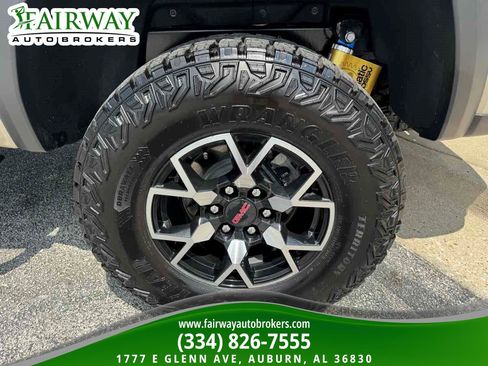 Used 2023 GMC Canyon AT4X AWD/4WD image 34