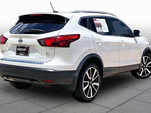 Used 2017 Nissan Rogue Sport SL FWD image 12