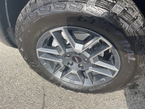 New 2026 GMC Terrain AT4 image 18