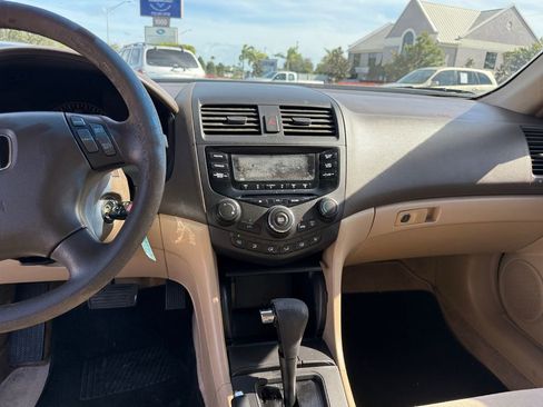 Used 2003 Honda Accord LX image 10