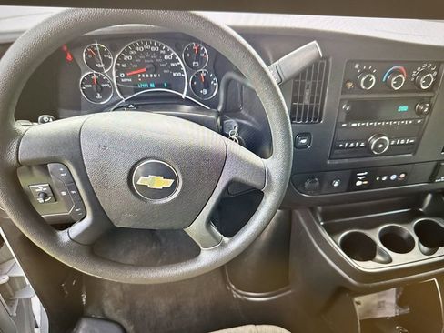 Used 2025 Chevrolet Express 3500 LS RWD image 8