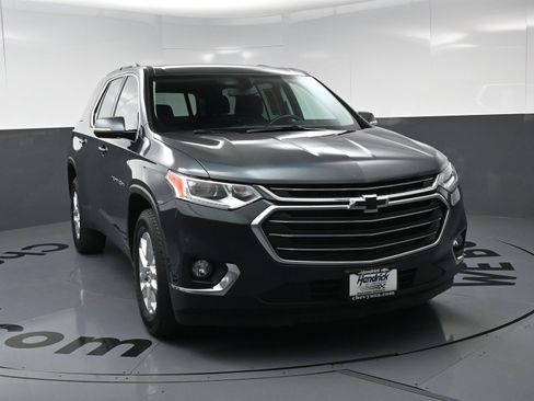 Used 2019 Chevrolet Traverse LT FWD image 3