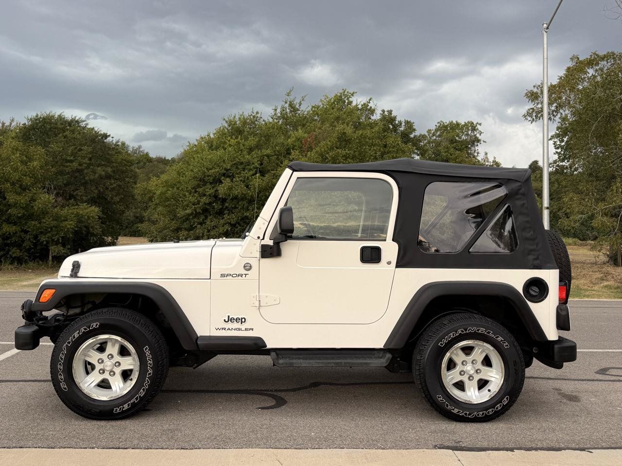 Used 2006 Jeep Wrangler Sport w/ 30" Tire & Wheel Group AWD/4WD image 6