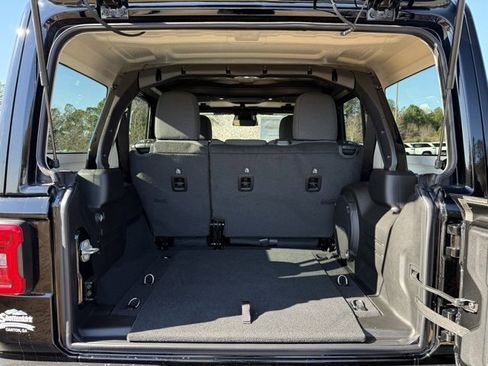 New 2026 Jeep Wrangler Unlimited Rubicon image 30