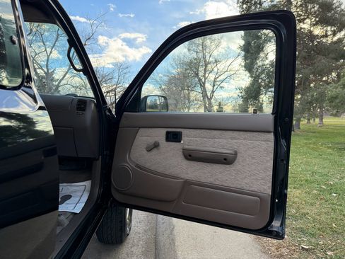 Used 1998 Toyota Tacoma 4x4 Xtracab V6 image 16