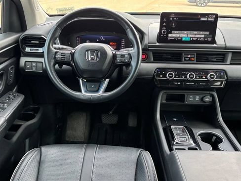 Used 2023 Honda Pilot Elite image 11