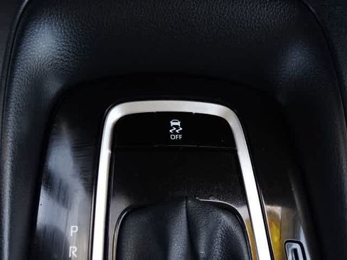 Used 2026 Toyota Corolla LE FWD image 31